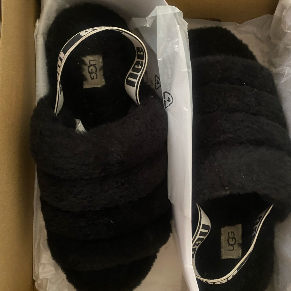 Ugg fluffy slides